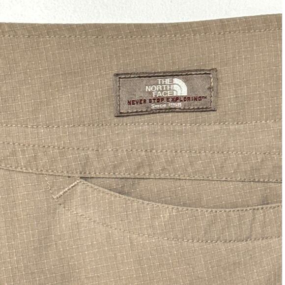 The North Face Women’s Cropped Pants Trail Hiking Lightweight Size 8 Tan - Picture 9 of 14